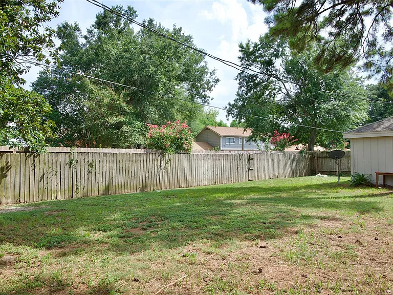5111 Pinewilde Dr — Photo 36