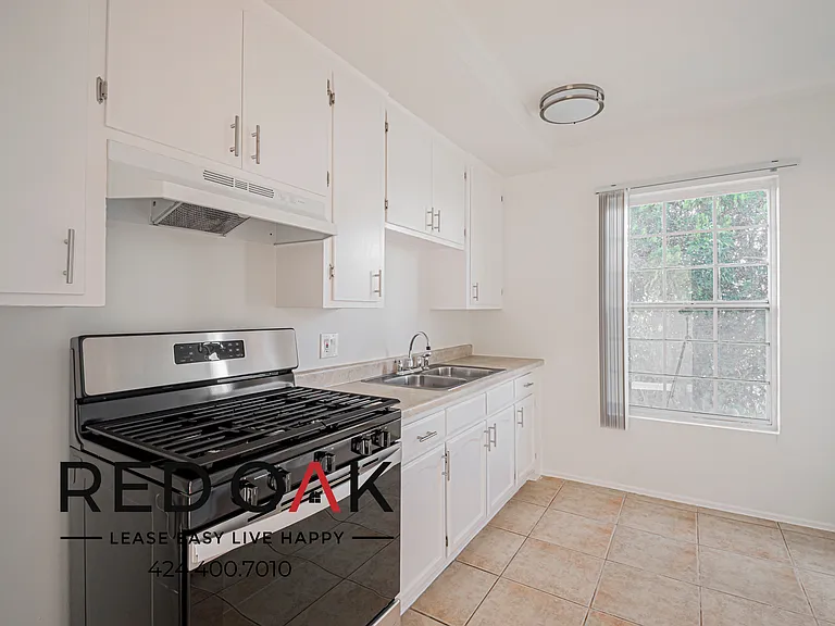 926 N Normandie Ave #6 — Photo 9