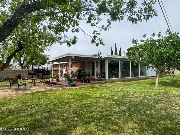 1989 Crescent Dr, Las Cruces, NM 88005