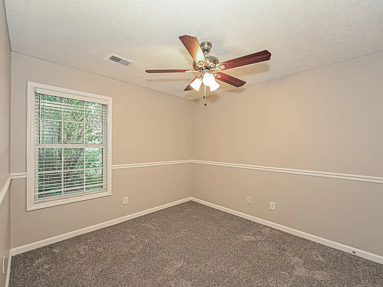 7004 Bridgewater Dr — Photo 14