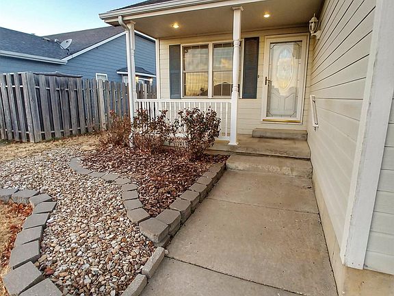2nd image of 1319 Sierra Dr