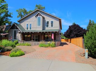 108 Sky Crest Dr, Grants Pass, OR 97527