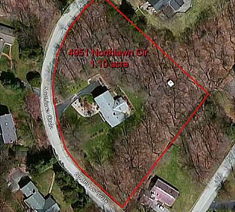2nd image of 4951 Northlawn Cir