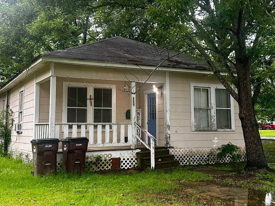 1st image of 404 Cedar St