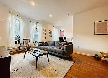 Rented by Aracely Cometti Fan