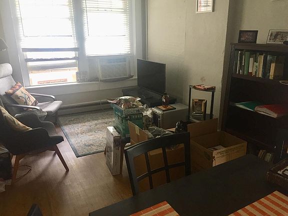 3rd image of 1706 Blair Blvd #3