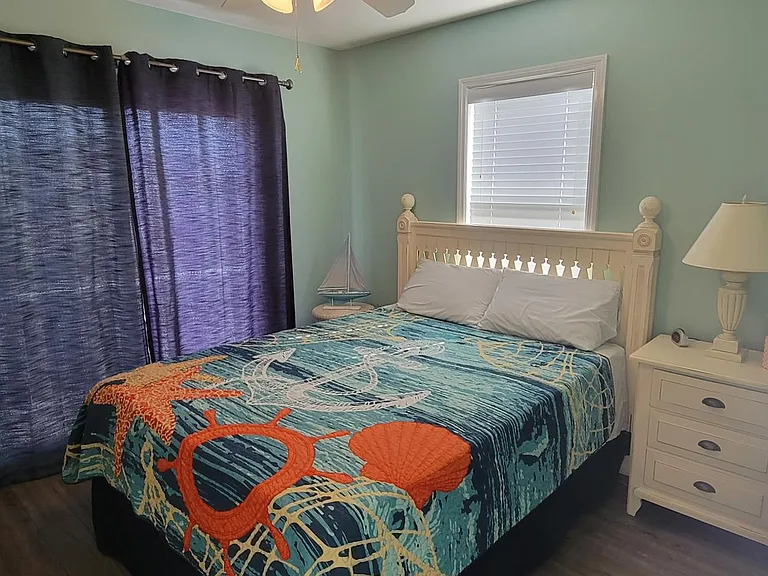 110 S High Point Ave — Photo 16
