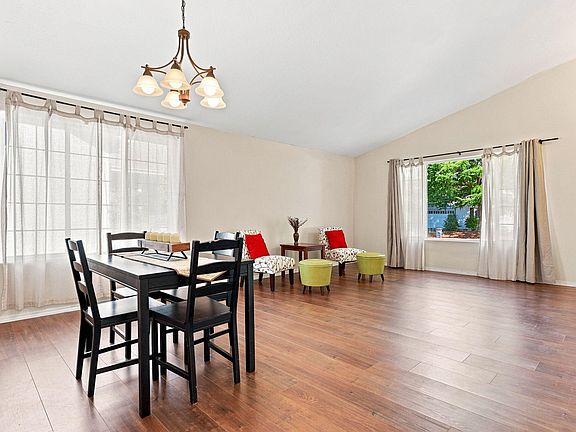 3rd image of 1923 Prune St