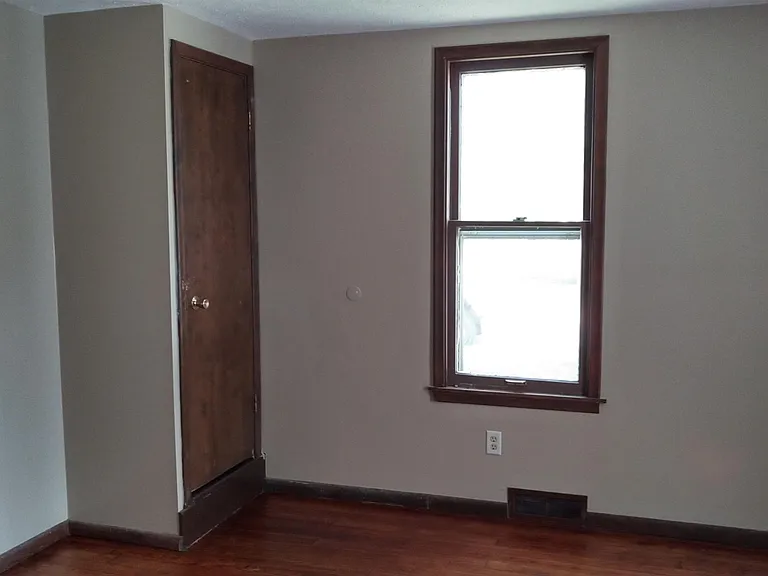 2048 N D St — Photo 8