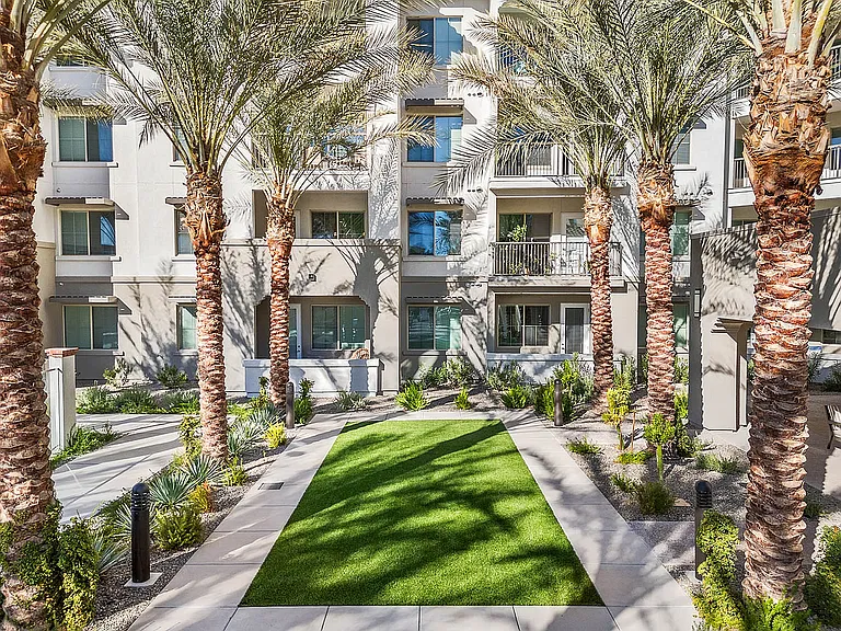 Overture North Scottsdale - 55+ Active Adult Apartment Homes — Photo 39