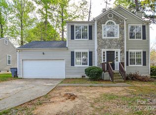6020 Running Deer Rd, Charlotte, NC 28214