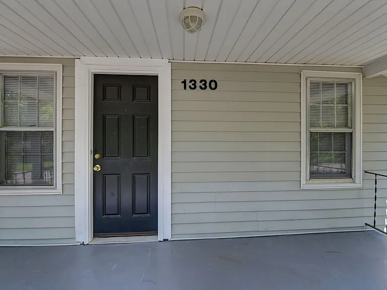 1330 Kingston Rd — Photo 4