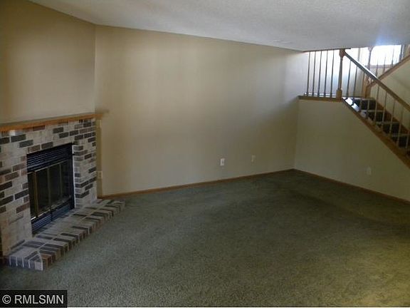 4th image of 8812 Cottonwood Ln N