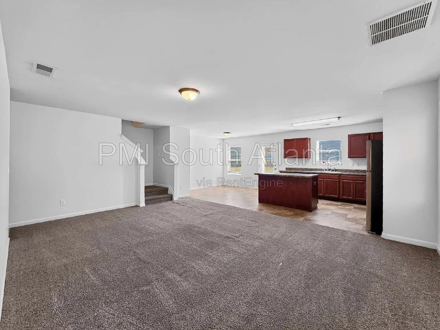 4 bed, 2.5 bath, 2100 sqft, $1,950 — Photo 3