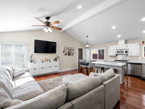 14955 Avenida Venusto Unit 8, San Diego, CA 92128