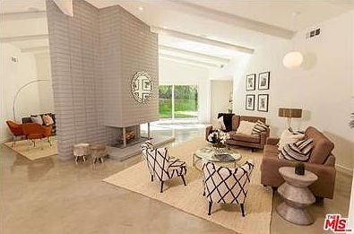 1st image of 16557 Park Lane Cir