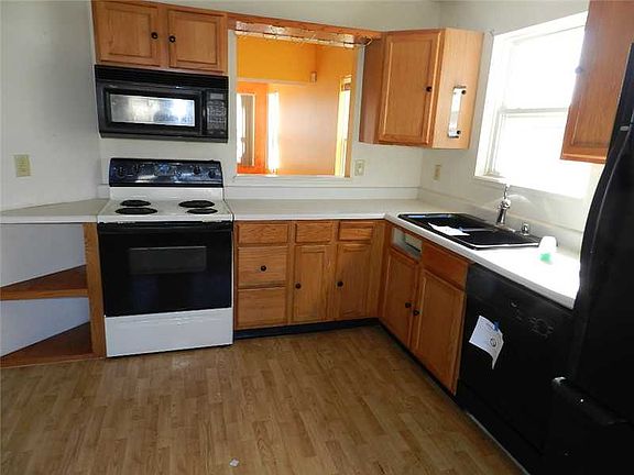 5th image of 3411 Windham Lake Ct