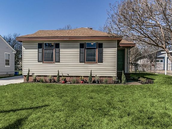 3rd image of 1451 Glenwick Dr
