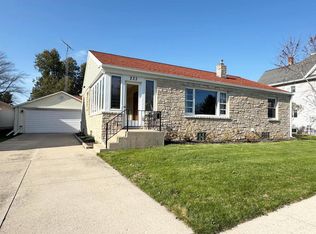 233 Pierce St, Randolph, WI 53956
