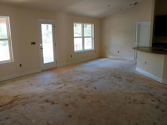 3rd image of 25 Bronson Ln