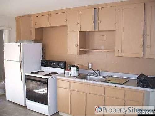 2nd image of 831 Quincy St