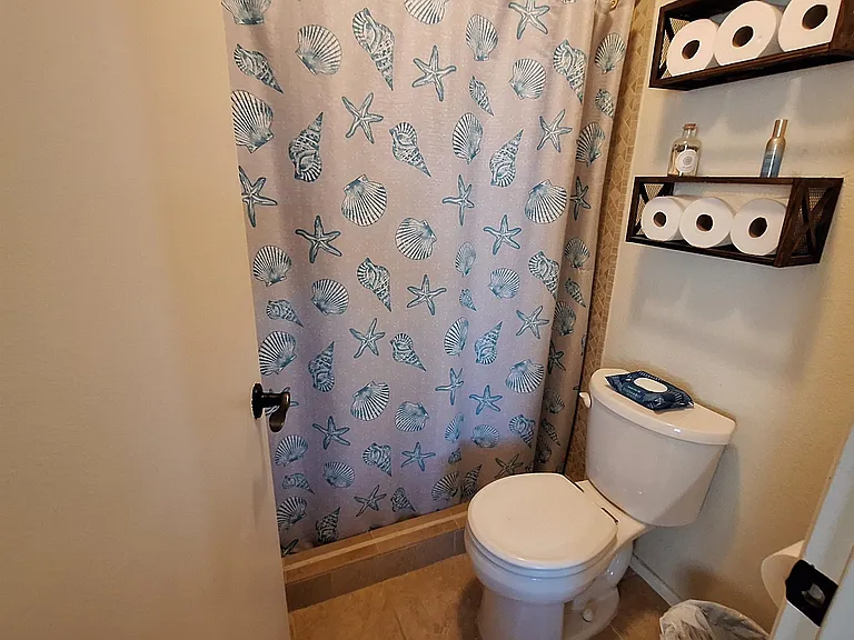 2542 S 32nd Ave — Photo 15