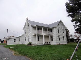 210 Twin County Rd, Narvon, PA 19543