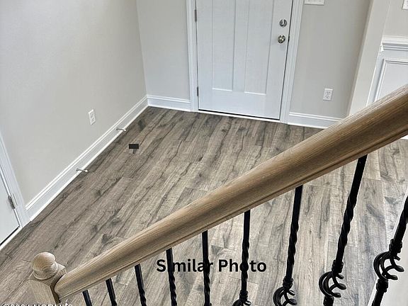 3rd image of 822 Gemini Court
