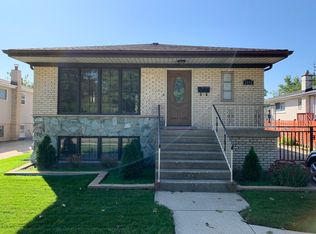 3015 Oakton St, Park Ridge, IL 60068