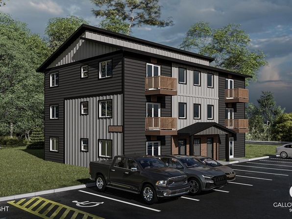 16840 Park Place St, Eagle River, AK 99577