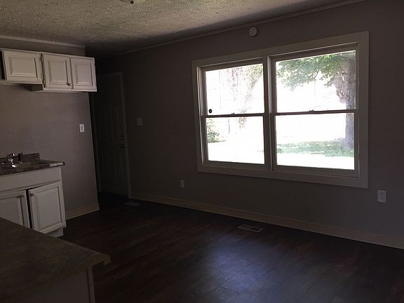 3rd image of 3732 N Wellington Ave