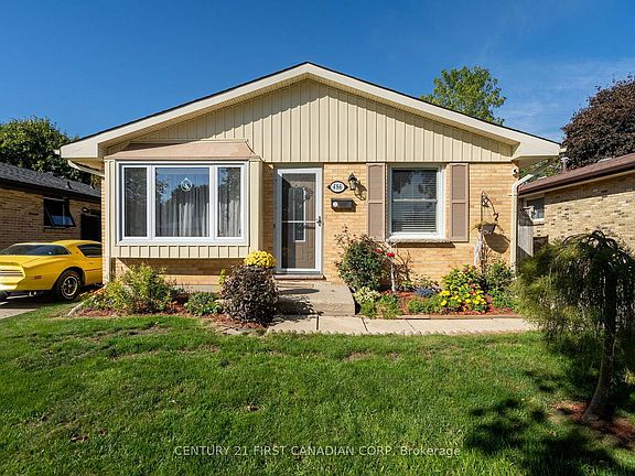 3rd image of 486 Ferndale Ave