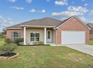 37108 Oak View Ln, Denham Springs, LA 70706