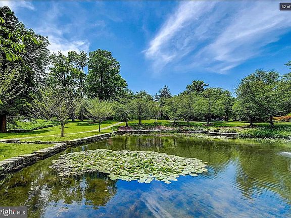 Onsite beautiful pond and walking trails
