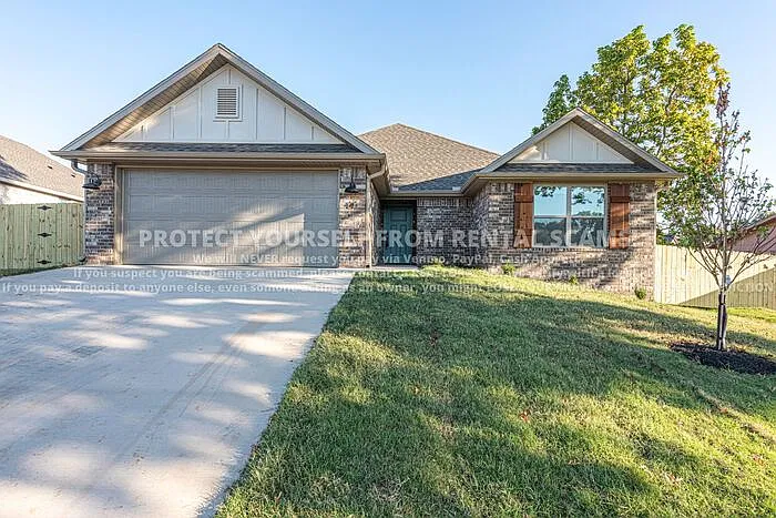 3 bed, 2.0 bath, 1701 sqft, $1,850 — Photo 1
