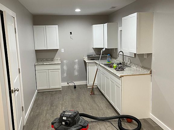 2nd image of 1113 S Scott St #1113