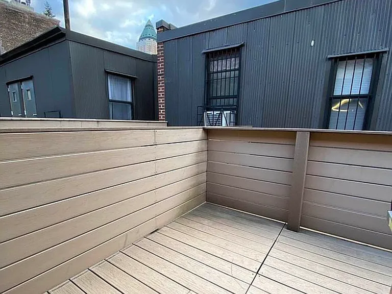 437 W 54th St #1A — Photo 16