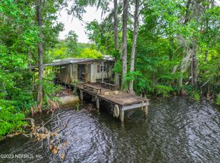 224 Old Woods Rd, Interlachen, FL 32148