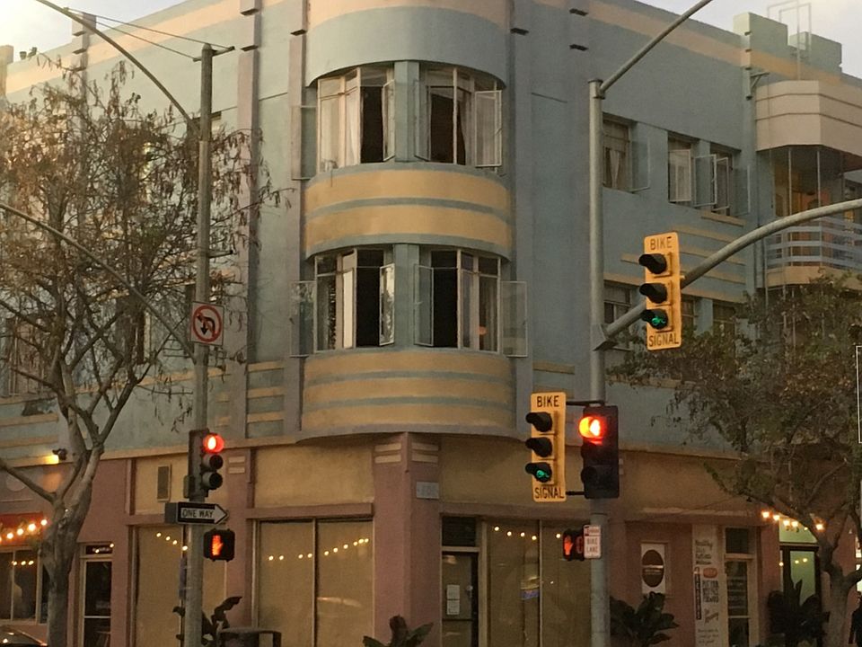 1st image of 505 W Broadway #10