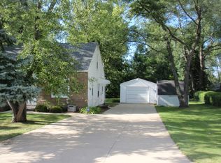 1815 Oakes Dr, Akron, OH 44312