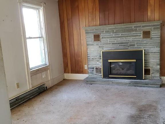 5th image of 64 Mead St #A