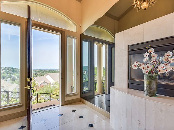 4th image of 5243 Breese Cir