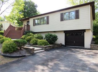 11 Park Dr, Chester, NY 10918