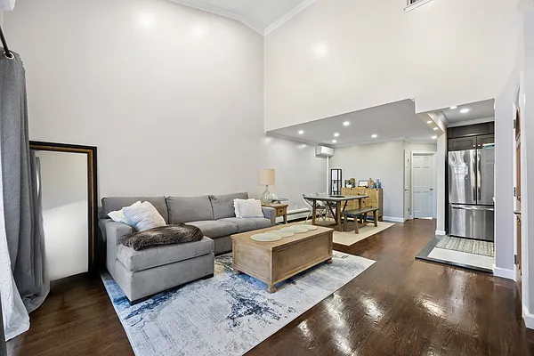 Sold by Keller Williams Realty Gold Coast | media 11
