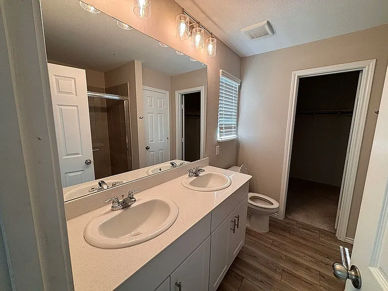 Master Bath room