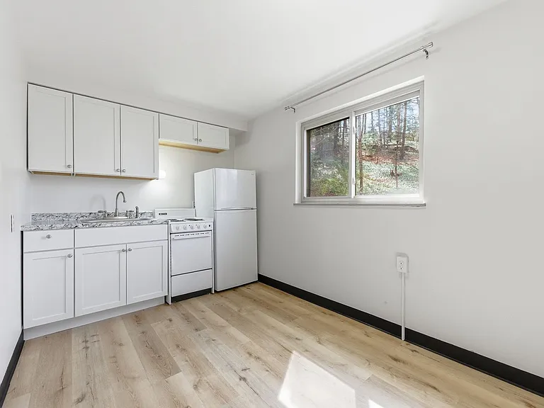 Lumar Village Apartments — Photo 17