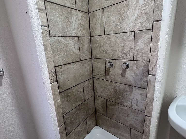 240 Wheeler Ave SE #B — Photo 5