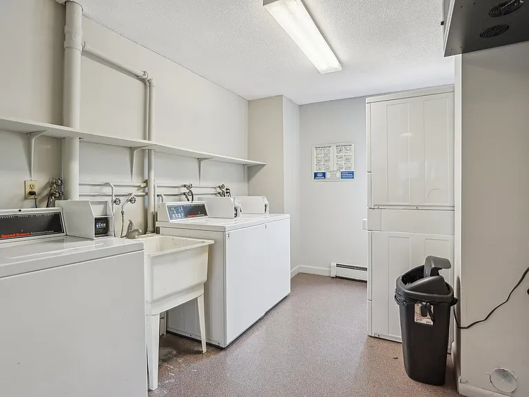 Park West Apartments, LLC — Photo 20