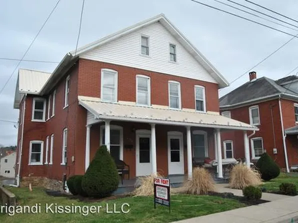 104-106 S Chestnut St, Mill Hall, PA 17751