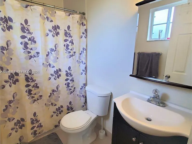 15250 SW 134th Pl #110 — Photo 2